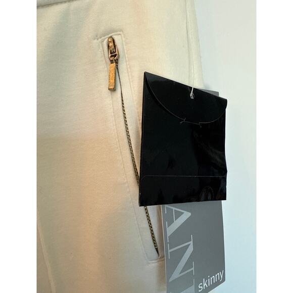 Alfani Ivory Skinny Pants Gold Zip Detail Pleated Front Size 4 NWT - Picture 2 of 8
